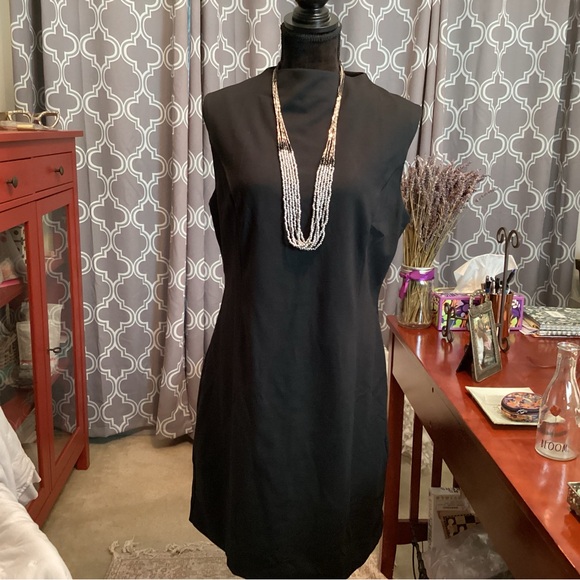Banana Republic Black Ponte Dress - Picture 4 of 8